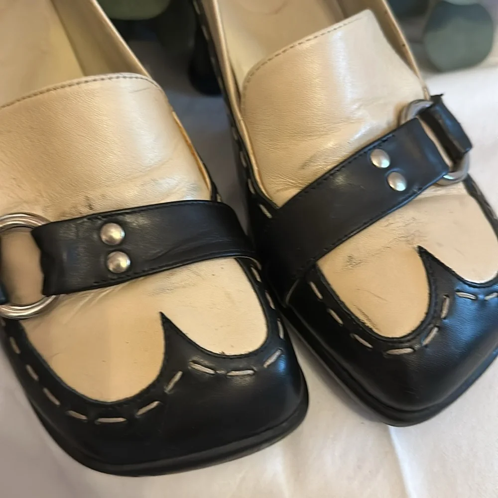 John Fluevog | Women's | Black/Cream | stitching | 9 | Mary Jane | heel| loafers - Picture 8 of 16